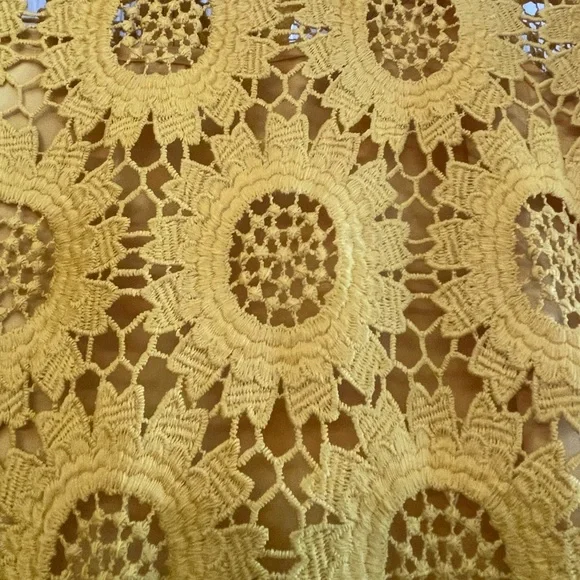 Crocheted sunflower dress - Picture 3 of 6
